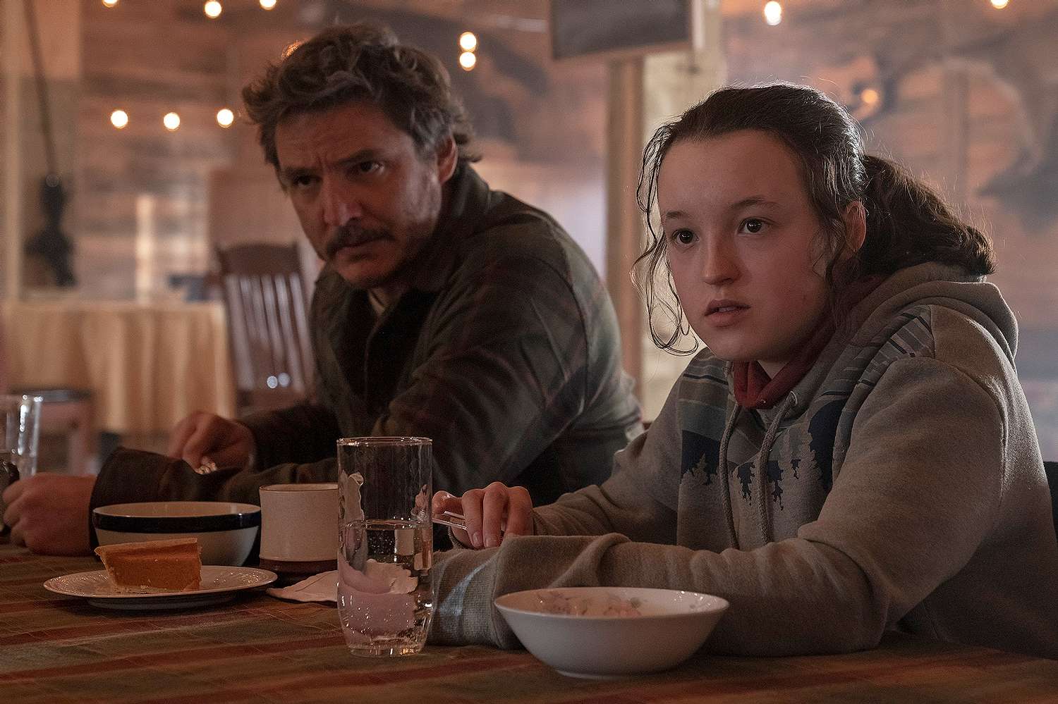 bella-ramsey-pedro-pascal-the-last-of-us-022223-1-5e1abde64aab449bb4c6f156098d24da